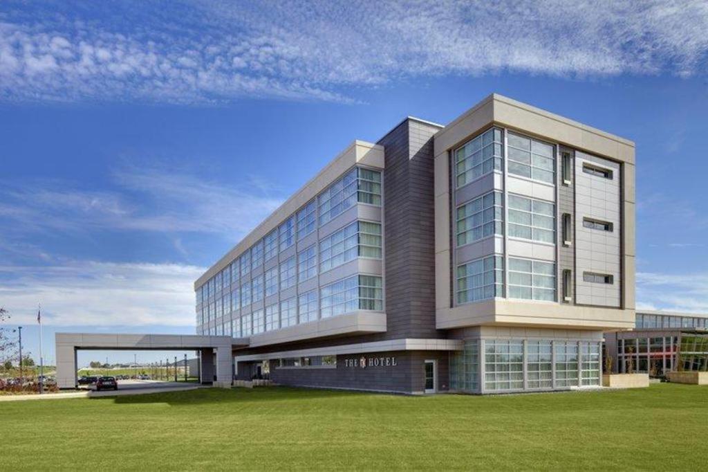 The Hotel At Kirkwood Center Cedar Rapids Exterior foto