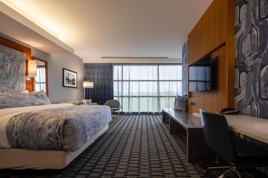 The Hotel At Kirkwood Center Cedar Rapids Exterior foto